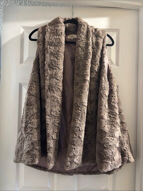 entro Faux Fur Coat in Taupe Brown and Dusty Mauve Lining